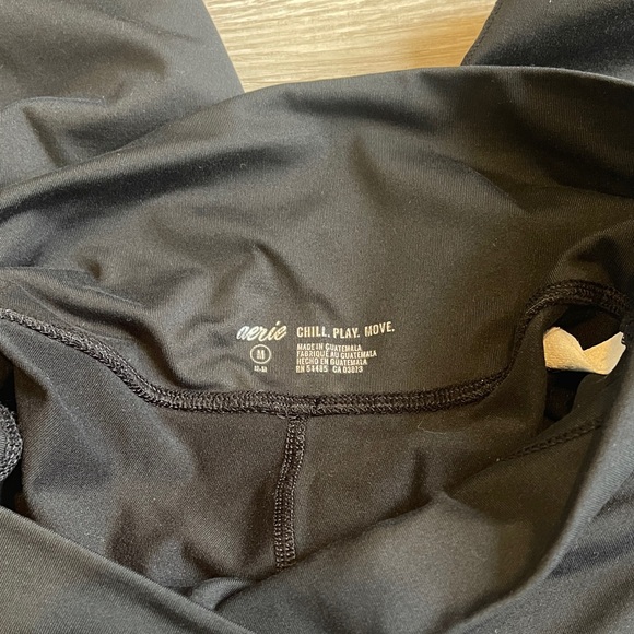 Aerie Black Chill Play Move Leggings - Picture 2 of 3